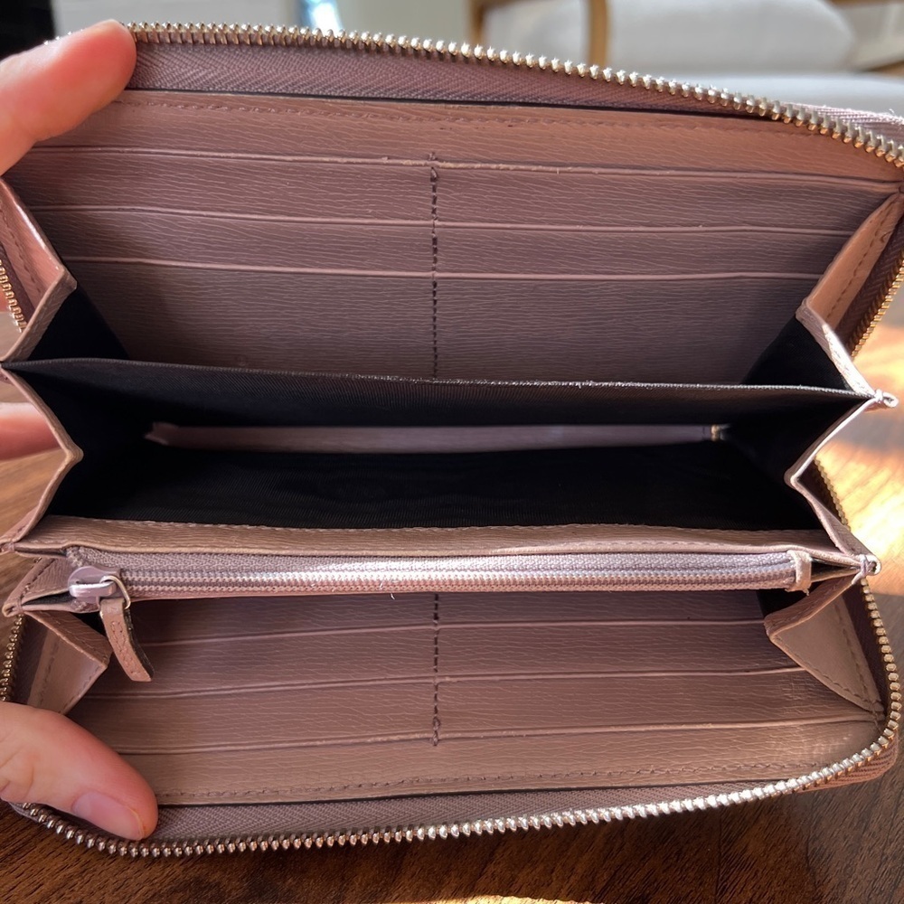 Gucci Interlocking Long Wallet - Picture 5 of 11
